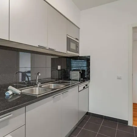 Apartment Anjo Location
